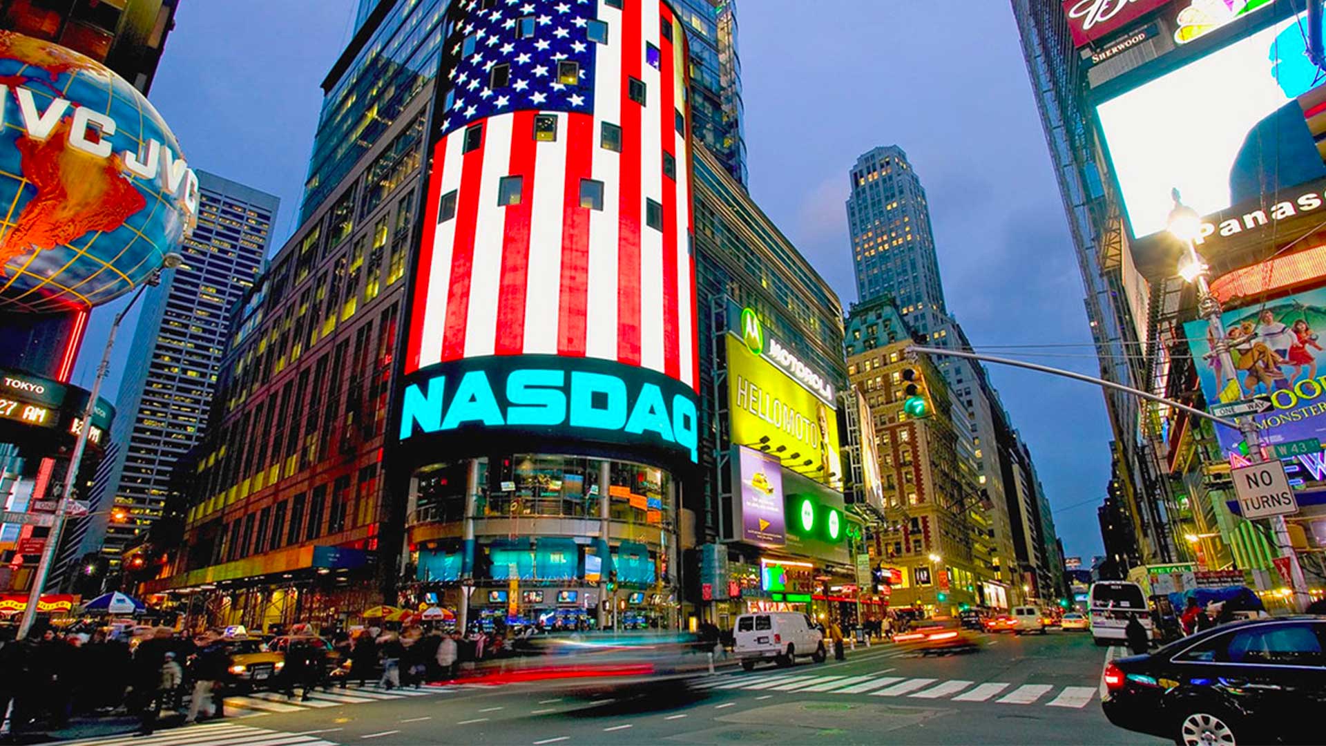 Crollo dei mercati Nasdaq debole e Bitcoin difende il supporto chiave