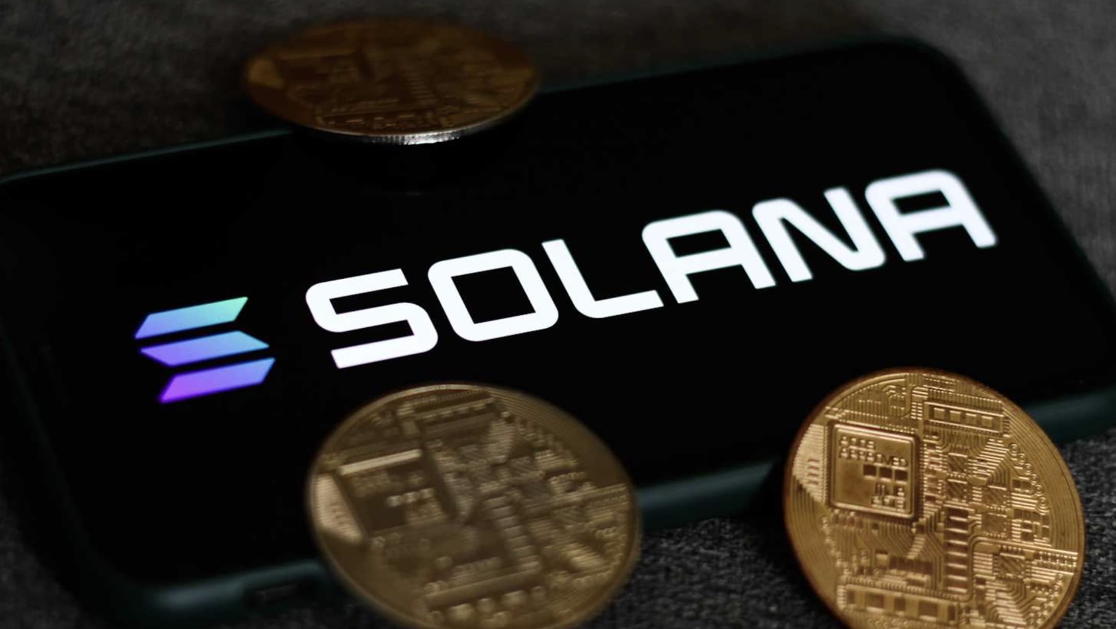 Visa regola transazioni bancarie in USDC su Solana e accelera il ponte tra banche e blockchain